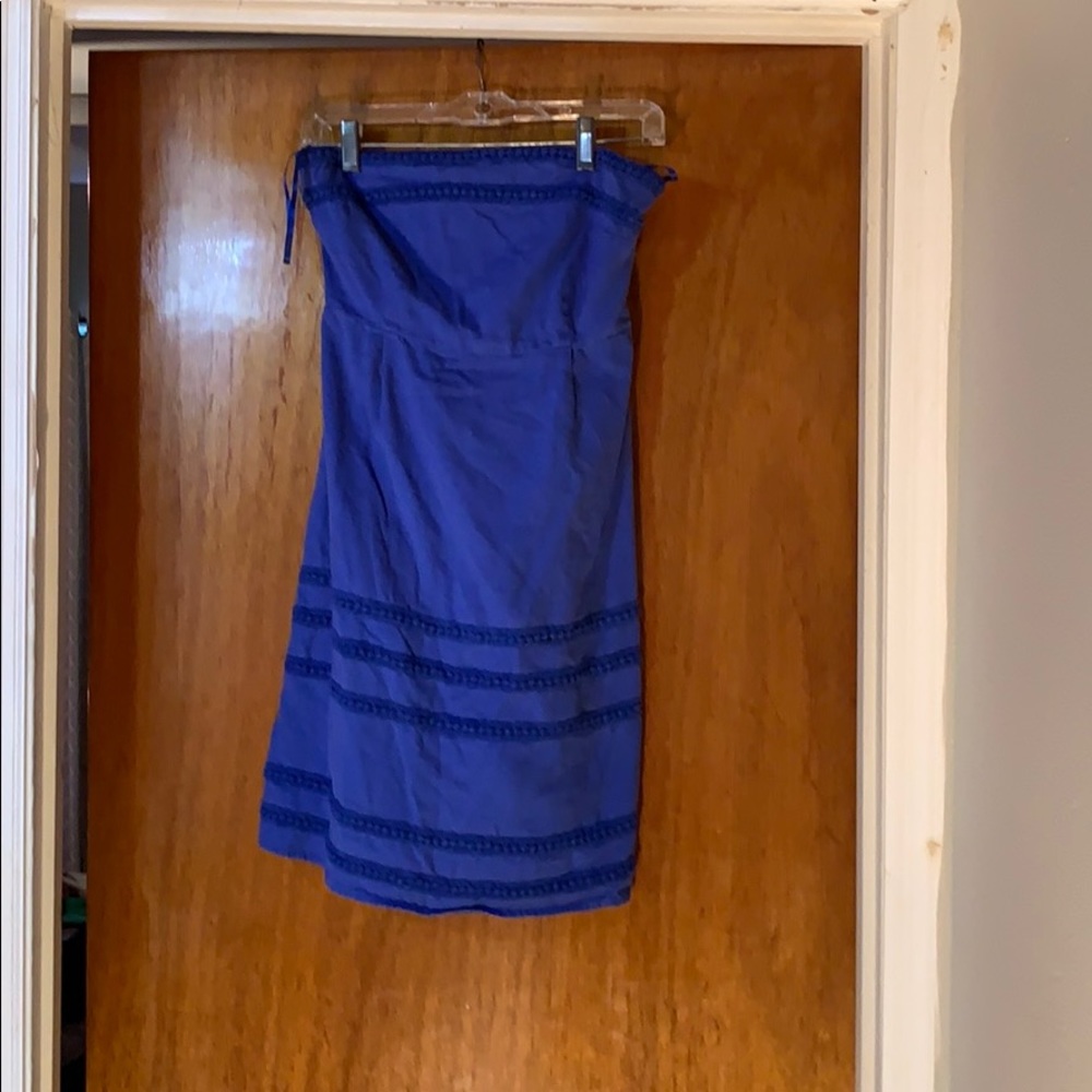 Sleeveless knee length dress